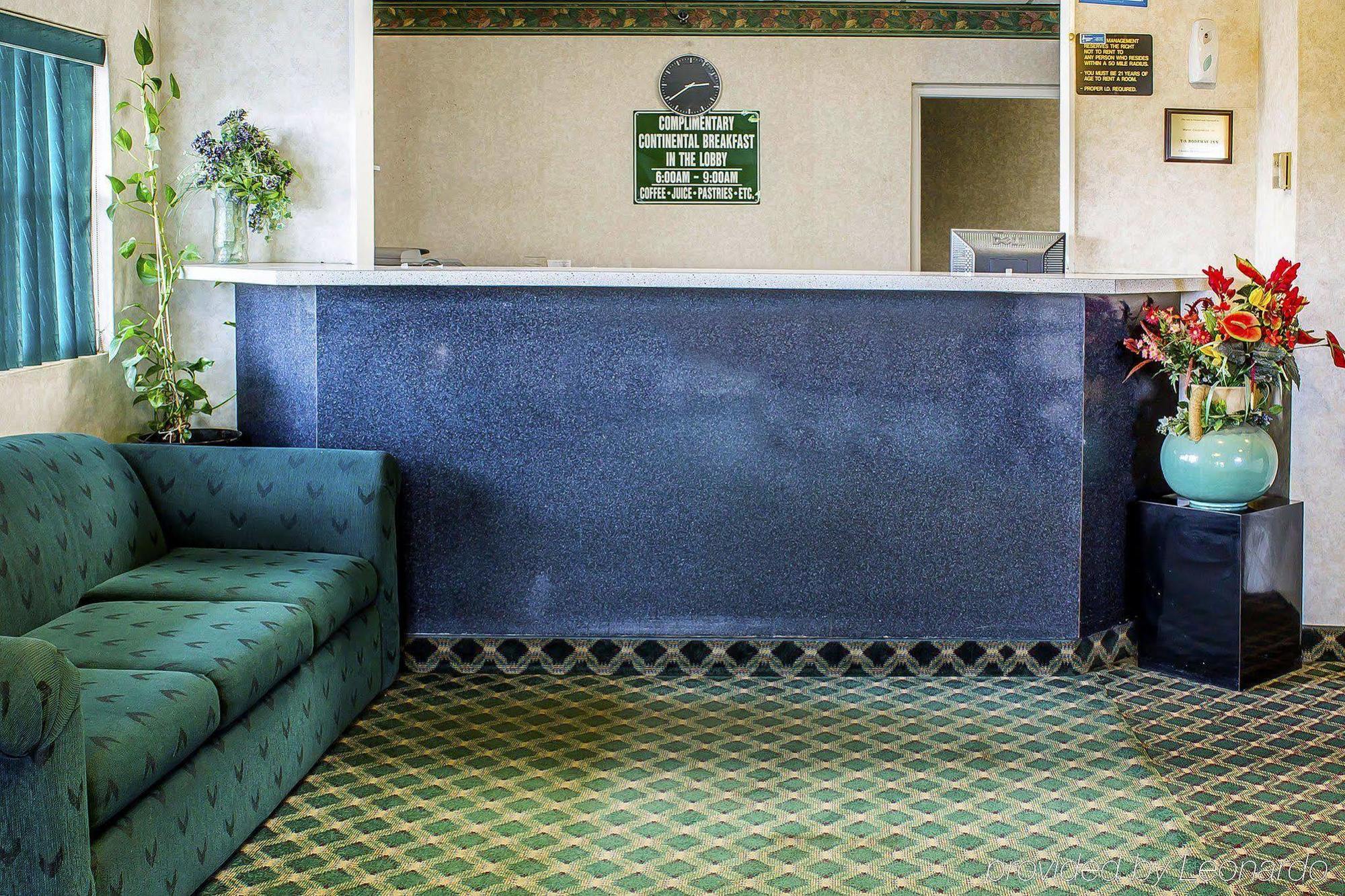 Rodeway Inn Moosic - Scranton Extérieur photo